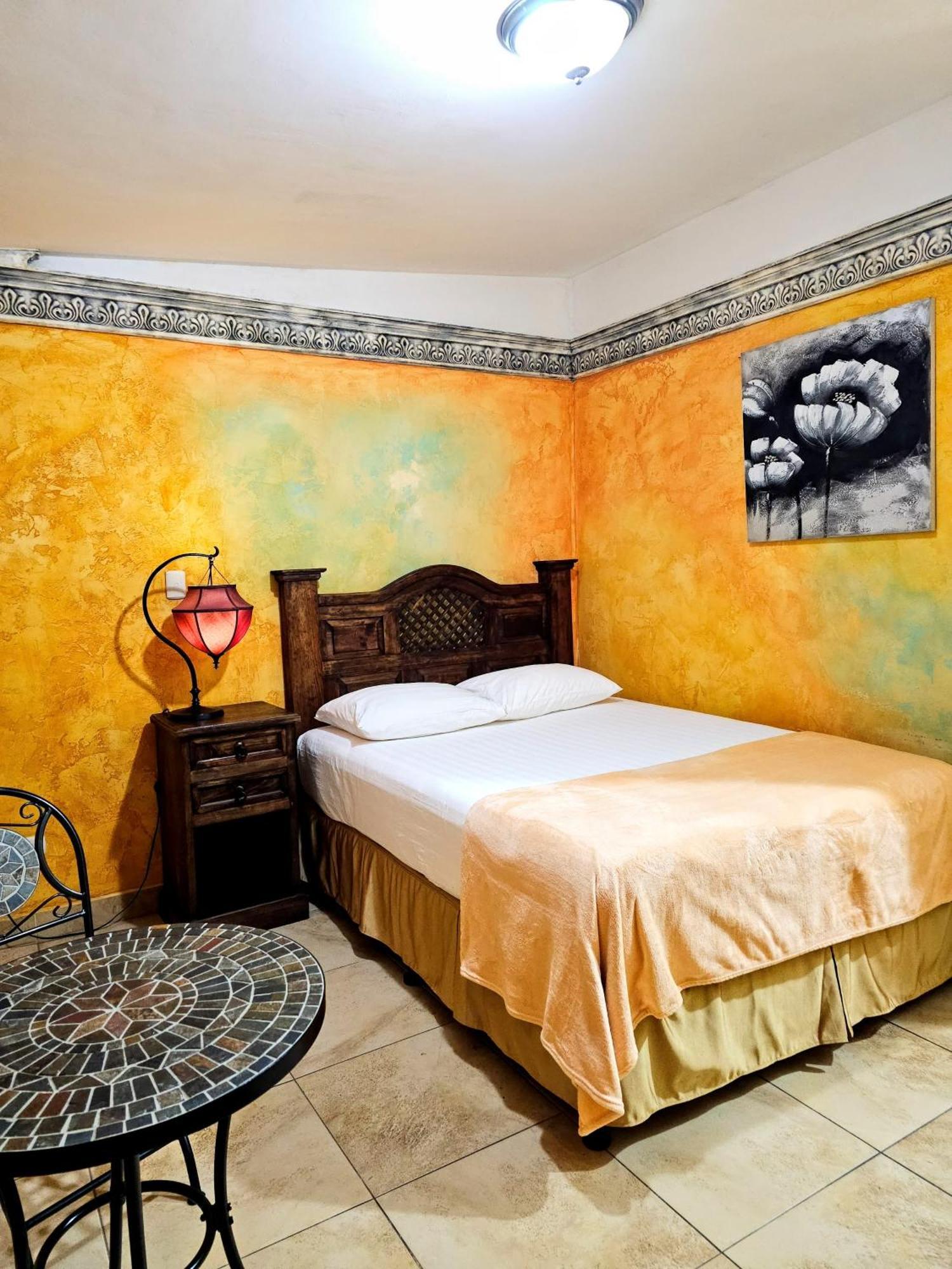 Antigua Inn Hotel Guatemala City Exterior foto
